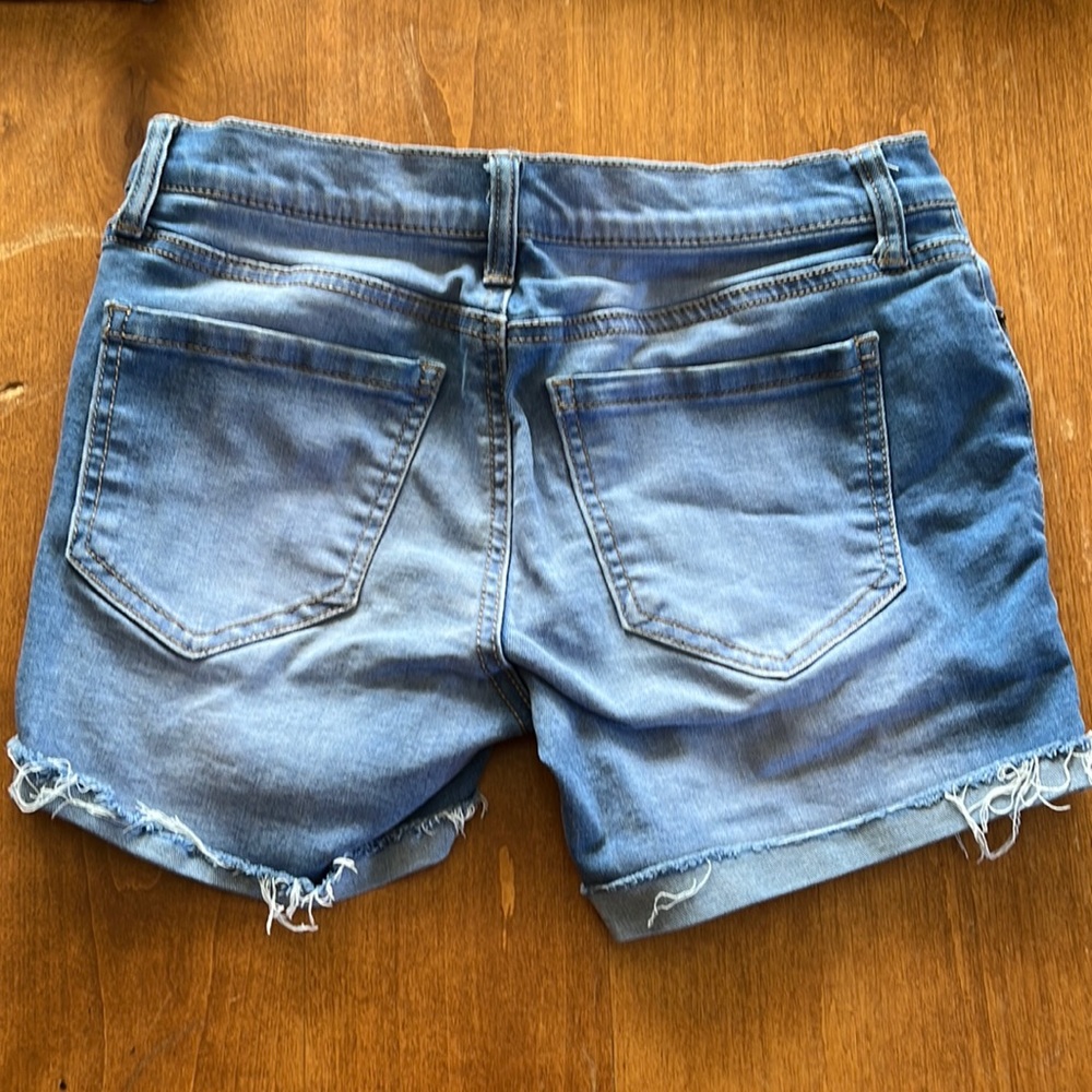 Junior sized stretch denim jean shorts